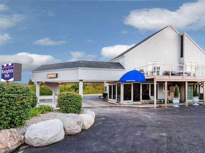 Knights Inn Mackinaw City Exterior foto